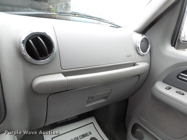 image for item DB7165 2005 Ford Expedition SUV