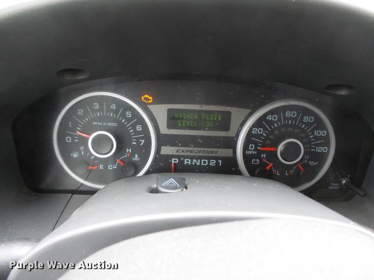 image for item DB7165 2005 Ford Expedition SUV