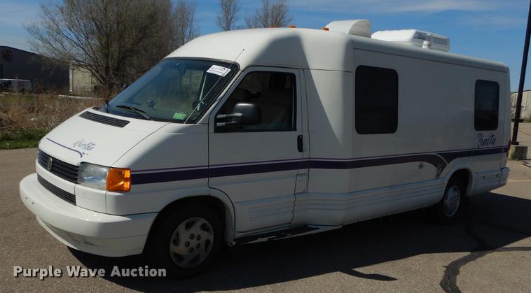 image for item DC0392 1995 Winnebago Rialta RV