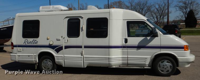 image for item DC0392 1995 Winnebago Rialta RV