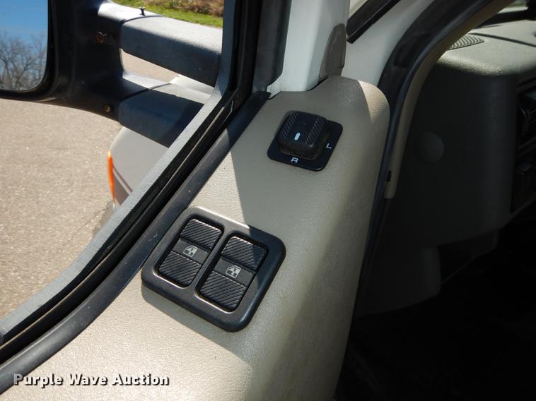 image for item DC0392 1995 Winnebago Rialta RV