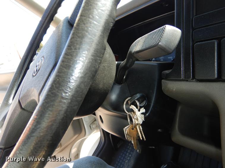 image for item DC0392 1995 Winnebago Rialta RV