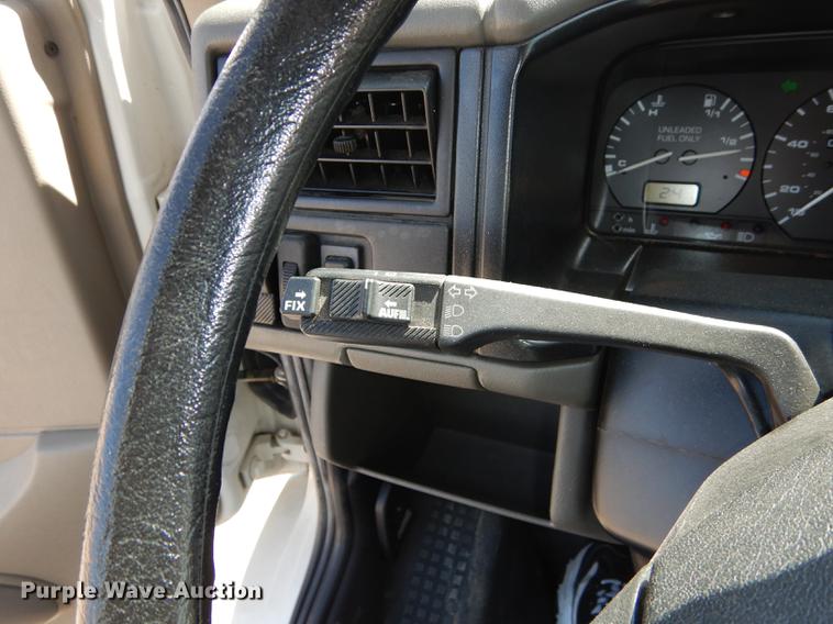 image for item DC0392 1995 Winnebago Rialta RV