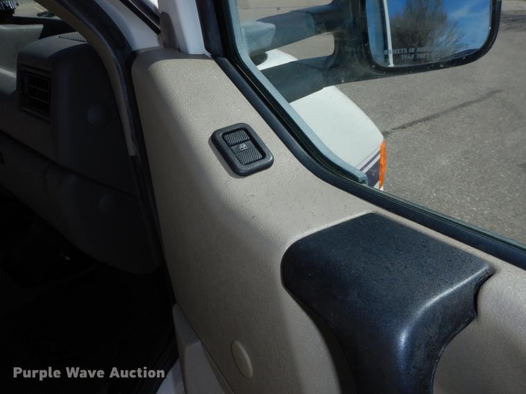 image for item DC0392 1995 Winnebago Rialta RV