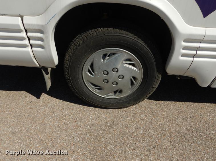 image for item DC0392 1995 Winnebago Rialta RV