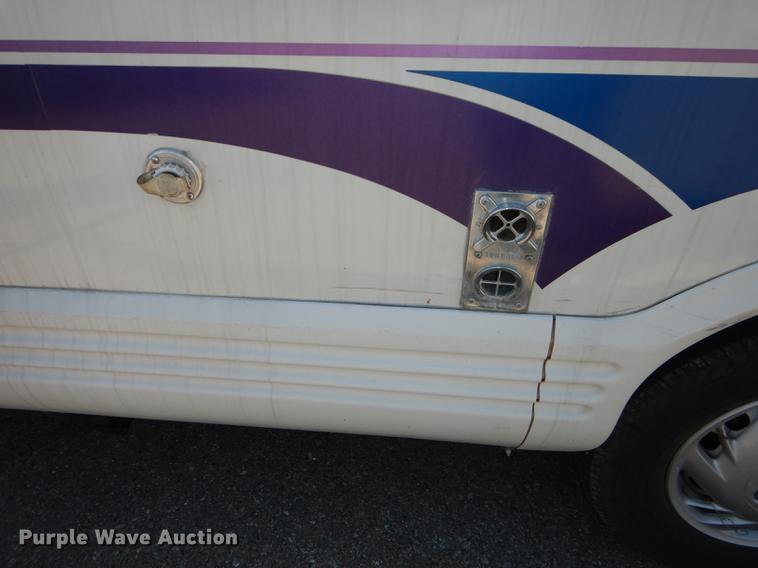 image for item DC0392 1995 Winnebago Rialta RV