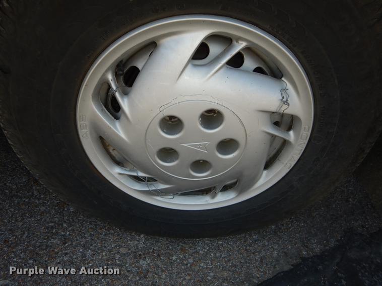 image for item DC0392 1995 Winnebago Rialta RV