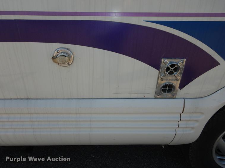 image for item DC0392 1995 Winnebago Rialta RV