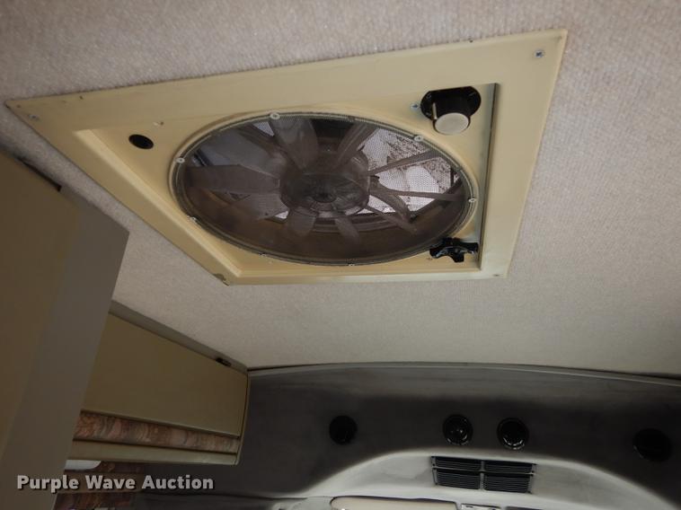 image for item DC0392 1995 Winnebago Rialta RV