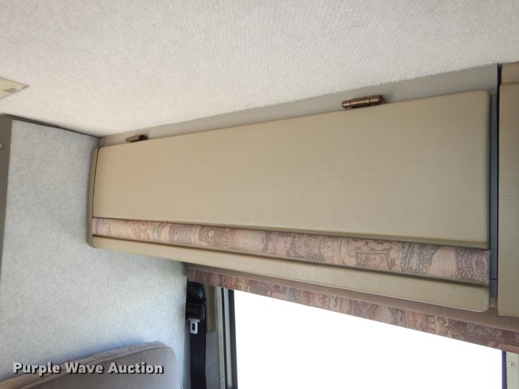 image for item DC0392 1995 Winnebago Rialta RV
