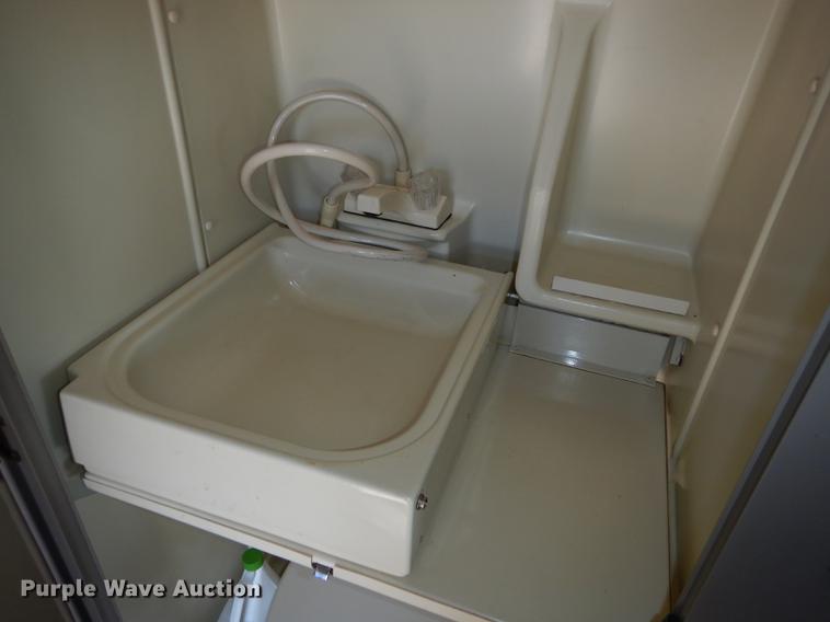 image for item DC0392 1995 Winnebago Rialta RV