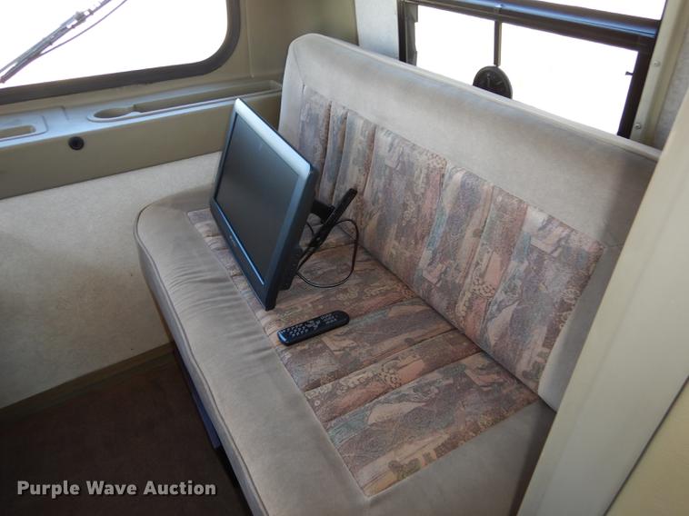 image for item DC0392 1995 Winnebago Rialta RV