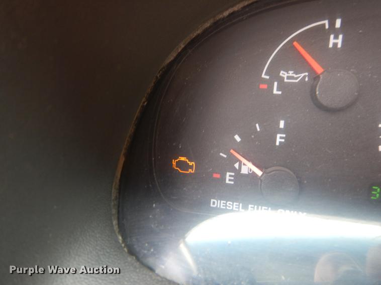 image for item DC0411 2002 Ford F550 Super Duty XL service truck with crane