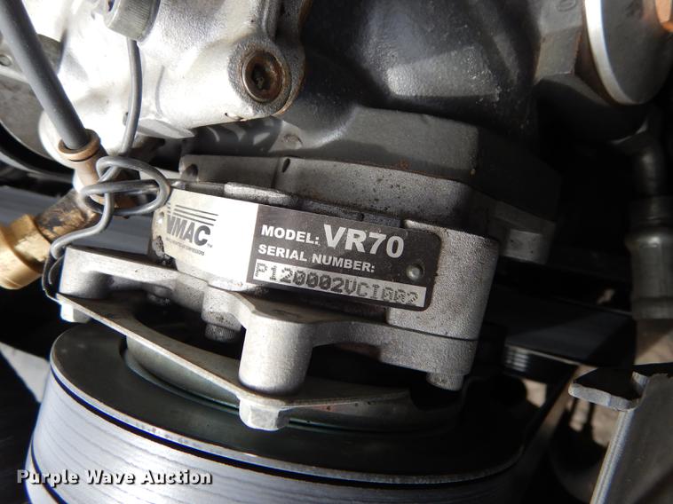 image for item DC0411 2002 Ford F550 Super Duty XL service truck with crane