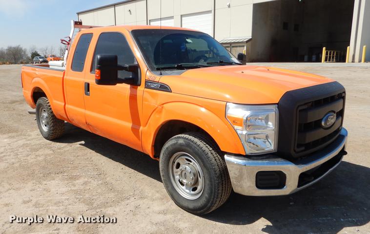 image for item DC2280 2014 Ford F250 Super Duty XL SuperCab pickup truck