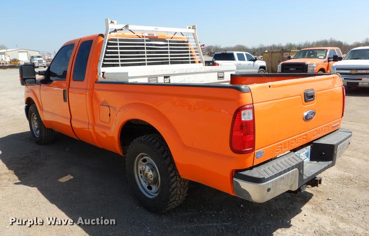 image for item DC2280 2014 Ford F250 Super Duty XL SuperCab pickup truck