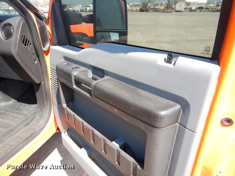 image for item DC2280 2014 Ford F250 Super Duty XL SuperCab pickup truck