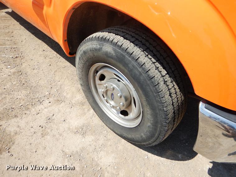 image for item DC2280 2014 Ford F250 Super Duty XL SuperCab pickup truck