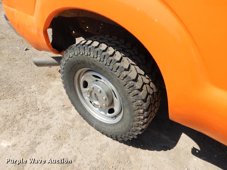 image for item DC2280 2014 Ford F250 Super Duty XL SuperCab pickup truck