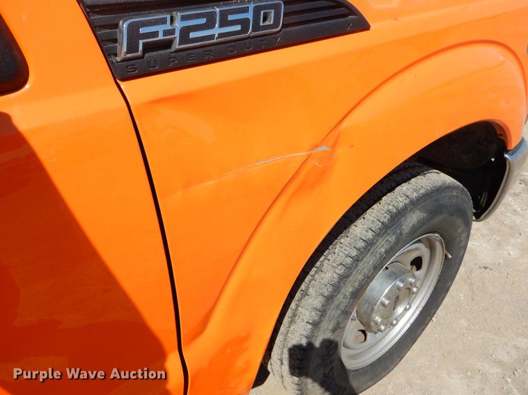 image for item DC2280 2014 Ford F250 Super Duty XL SuperCab pickup truck