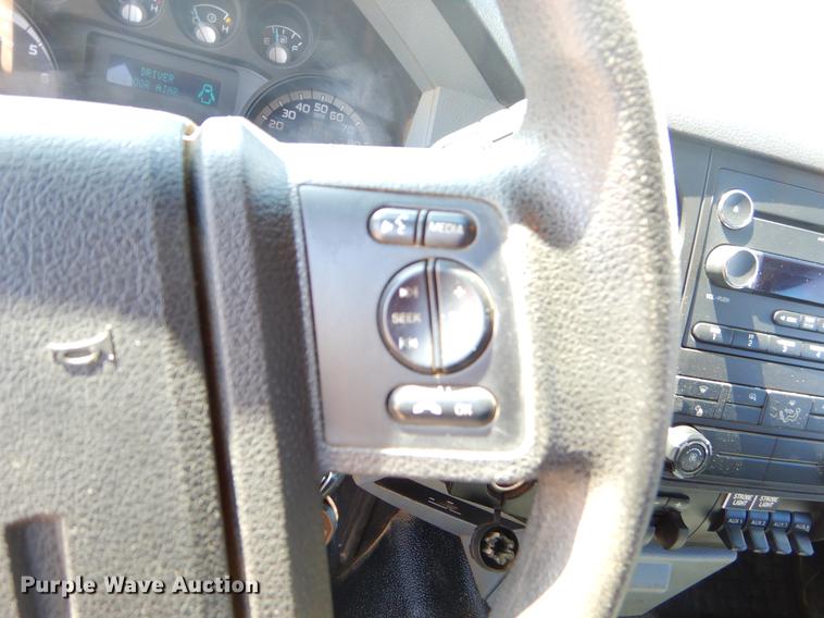 image for item DC2281 2013 Ford F250 Super Duty XL SuperCab pickup truck