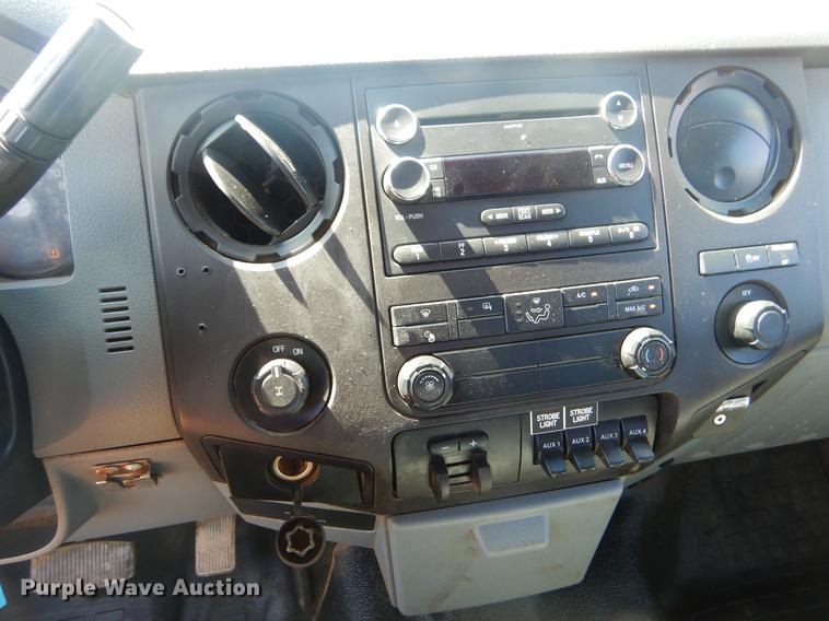 image for item DC2281 2013 Ford F250 Super Duty XL SuperCab pickup truck