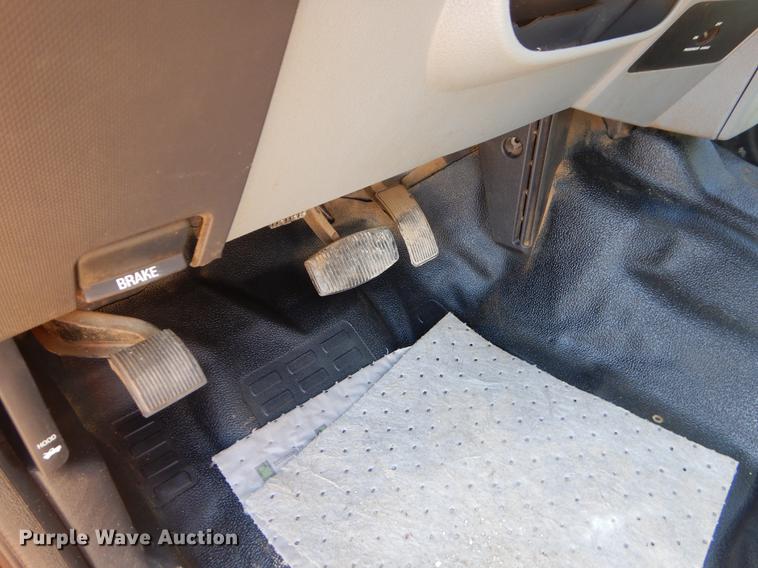 image for item DC2281 2013 Ford F250 Super Duty XL SuperCab pickup truck