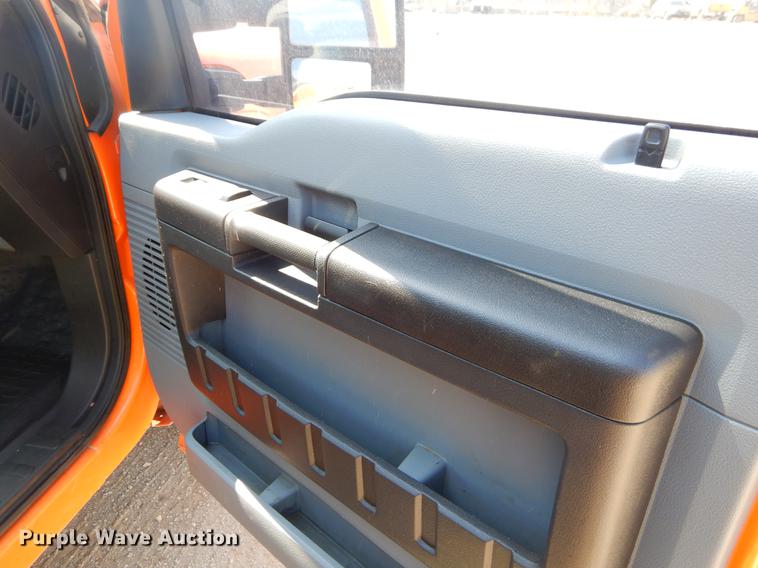 image for item DC2281 2013 Ford F250 Super Duty XL SuperCab pickup truck