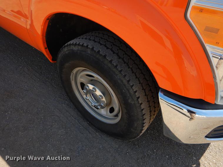 image for item DC2281 2013 Ford F250 Super Duty XL SuperCab pickup truck