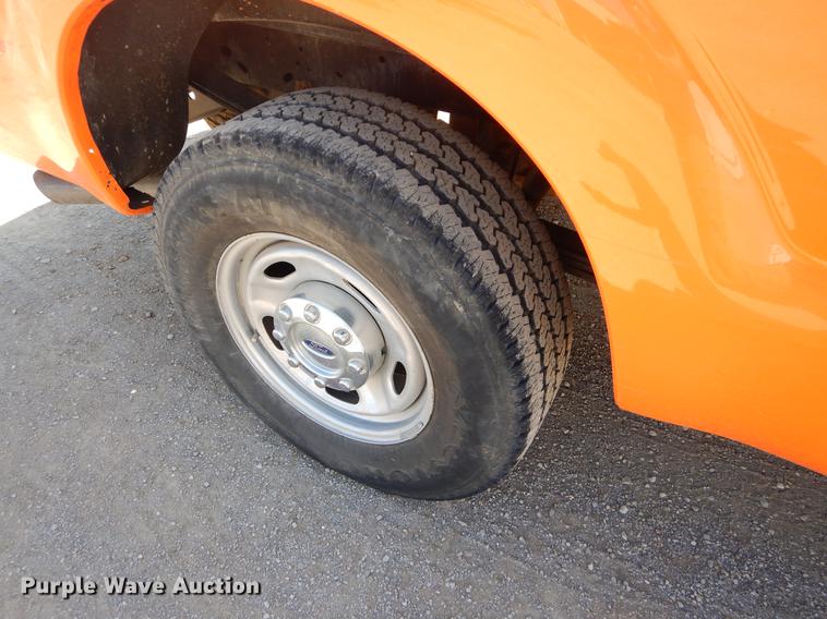 image for item DC2281 2013 Ford F250 Super Duty XL SuperCab pickup truck