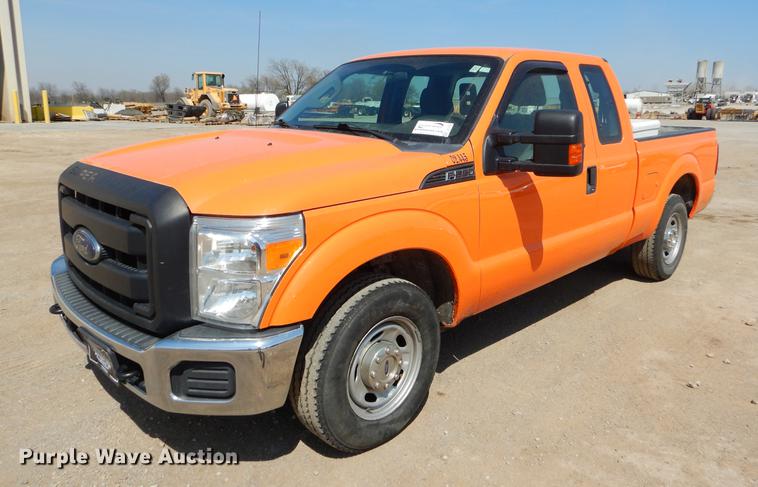 image for item DC2282 2013 Ford F250 Super Duty XL SuperCab pickup truck
