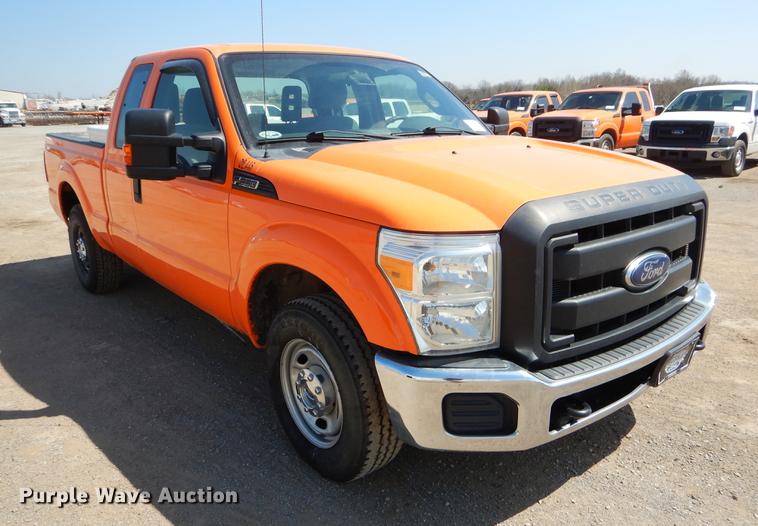 image for item DC2282 2013 Ford F250 Super Duty XL SuperCab pickup truck
