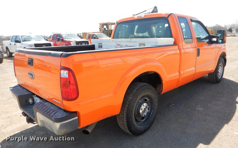 image for item DC2282 2013 Ford F250 Super Duty XL SuperCab pickup truck