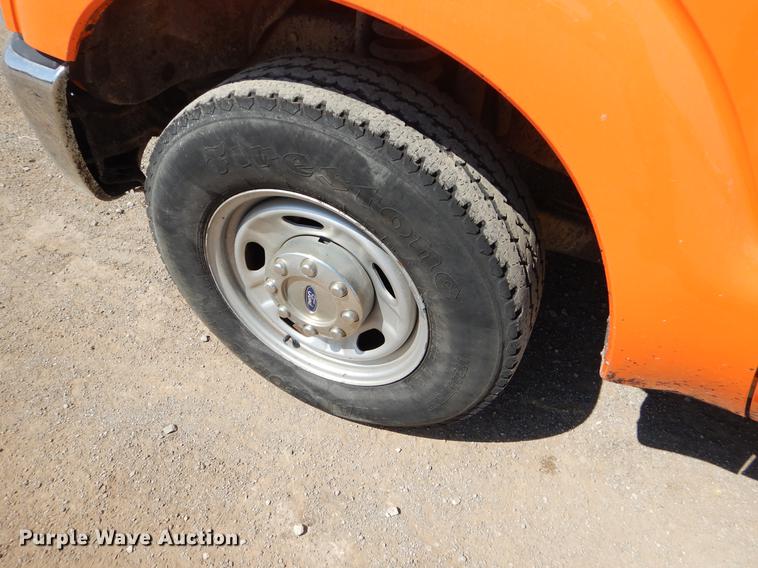 image for item DC2282 2013 Ford F250 Super Duty XL SuperCab pickup truck