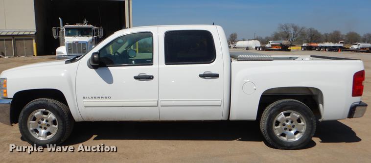 image for item DC2283 2013 Chevrolet Silverado 1500 Crew Cab pickup truck