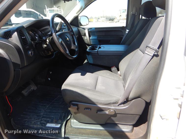 image for item DC2283 2013 Chevrolet Silverado 1500 Crew Cab pickup truck