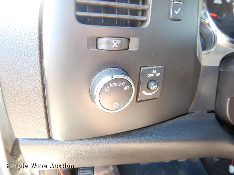 image for item DC2283 2013 Chevrolet Silverado 1500 Crew Cab pickup truck