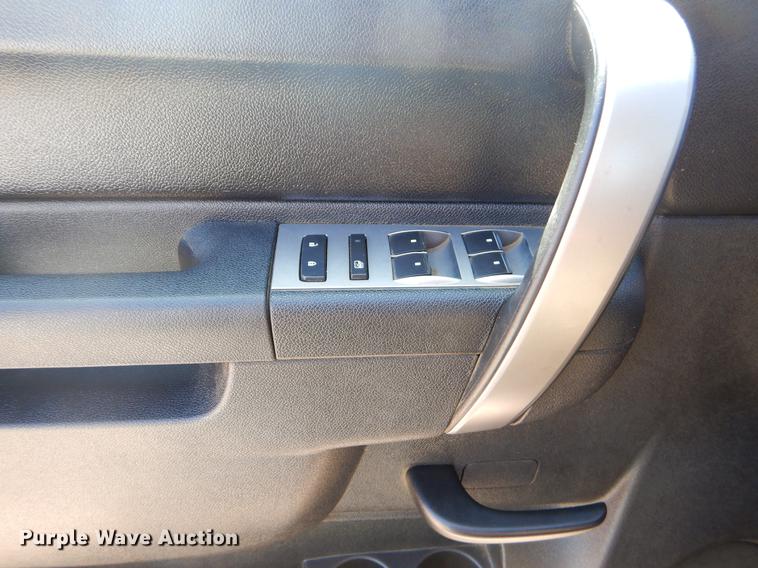 image for item DC2283 2013 Chevrolet Silverado 1500 Crew Cab pickup truck