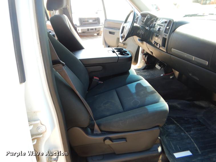 image for item DC2283 2013 Chevrolet Silverado 1500 Crew Cab pickup truck