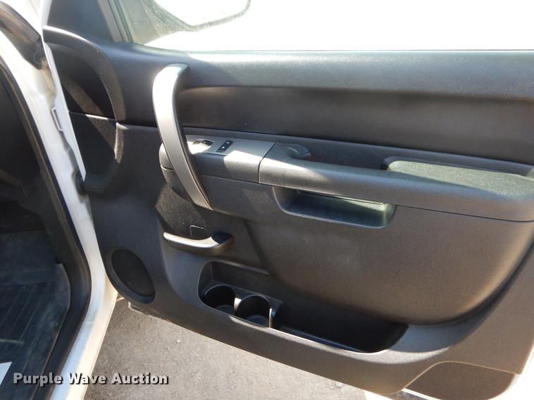 image for item DC2283 2013 Chevrolet Silverado 1500 Crew Cab pickup truck