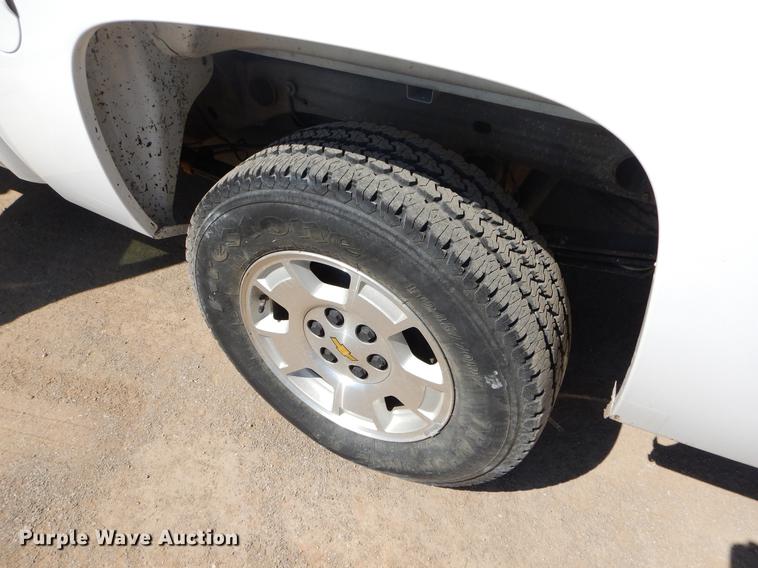 image for item DC2283 2013 Chevrolet Silverado 1500 Crew Cab pickup truck