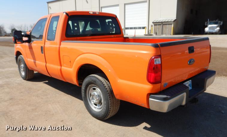 image for item DC2284 2013 Ford F250 Super Duty XL SuperCab pickup truck