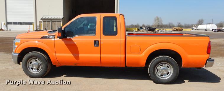image for item DC2284 2013 Ford F250 Super Duty XL SuperCab pickup truck