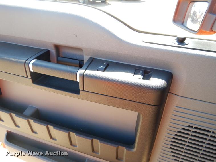 image for item DC2284 2013 Ford F250 Super Duty XL SuperCab pickup truck