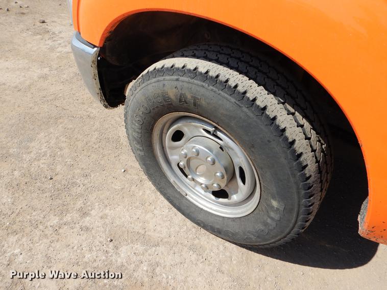 image for item DC2284 2013 Ford F250 Super Duty XL SuperCab pickup truck