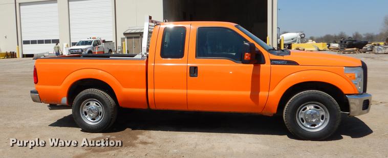 image for item DC2286 2012 Ford F250 Super Duty SuperCab pickup truck