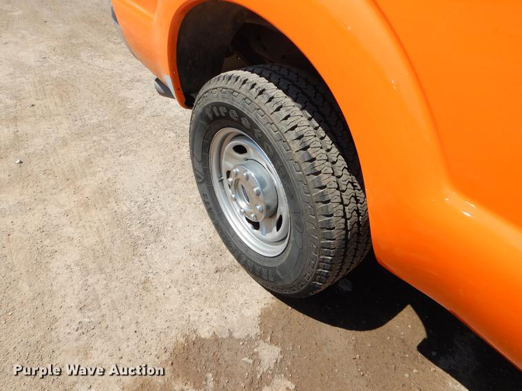 image for item DC2286 2012 Ford F250 Super Duty SuperCab pickup truck