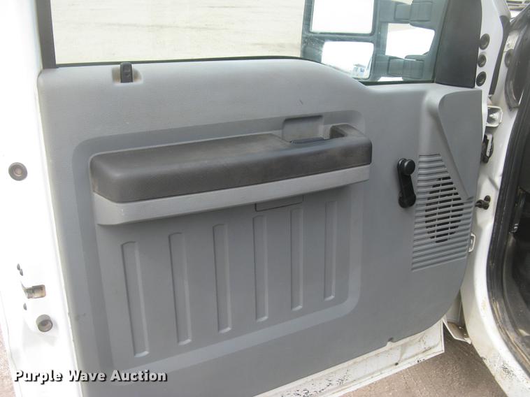 image for item DC2296 2011 Ford F250 Super Duty XL Crew Cab pickup truck