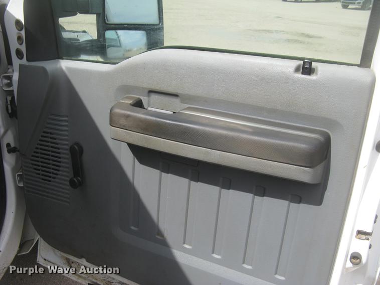 image for item DC2296 2011 Ford F250 Super Duty XL Crew Cab pickup truck