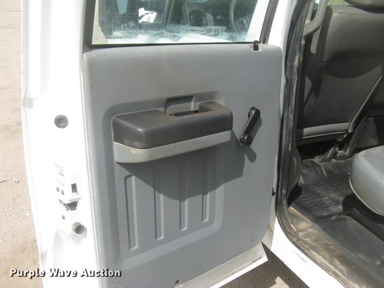 image for item DC2296 2011 Ford F250 Super Duty XL Crew Cab pickup truck